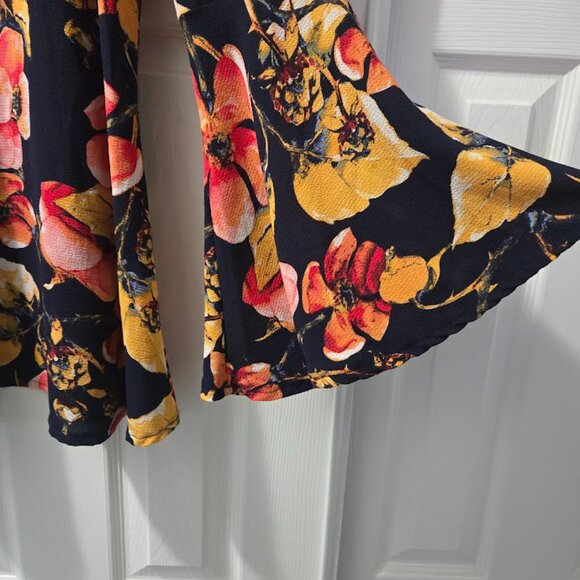 Style & Life dark blue boho floral tunic with bell sleeves Size M - Picture 4 of 7
